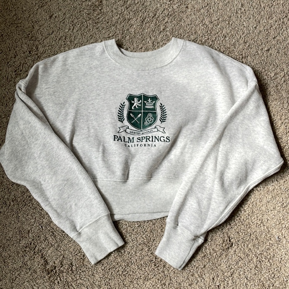 Abercrombie cropped crew neck
